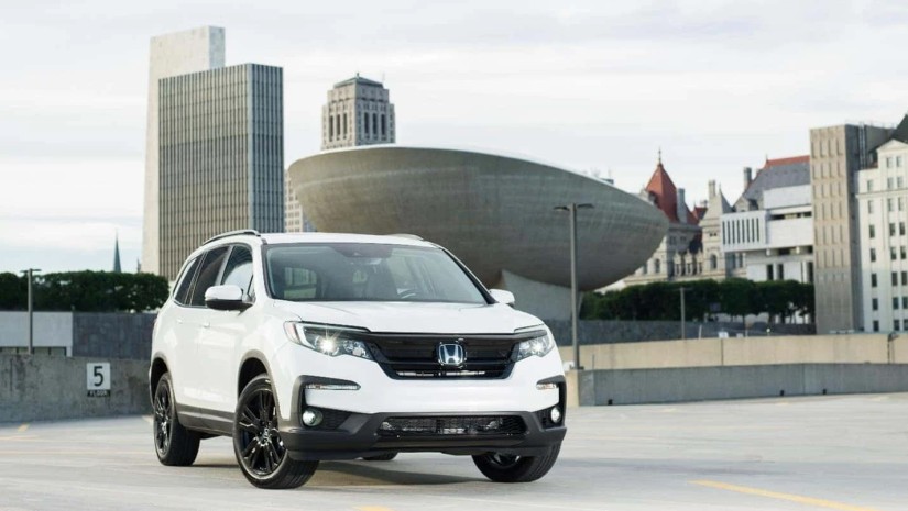 ავარიის საფრთხის გამო, Honda-მ 880 000-ზე მეტი ავტომობილი გამოიხმო