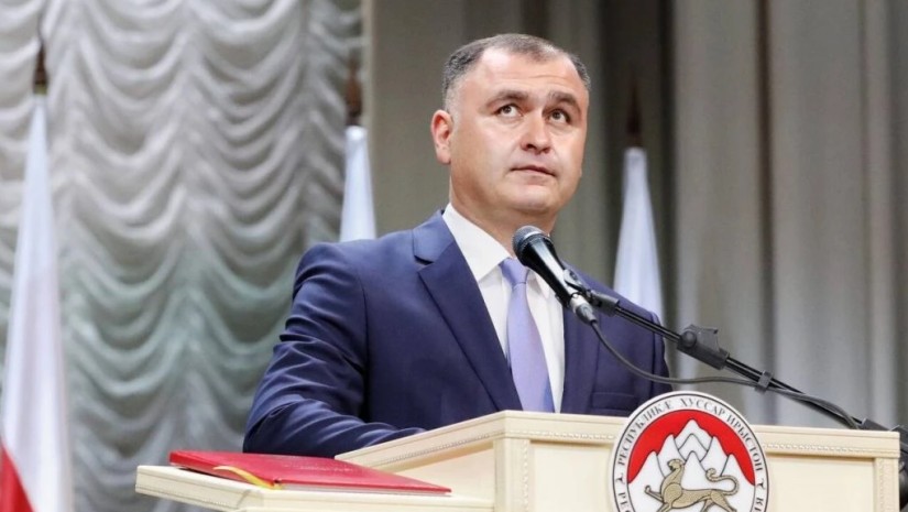 გაგლოევი სამხრეთ ოსეთის დე ფაქტო პრეზიედნტობიდან გადადგა და პუტინის მრჩეველი გახდა - რუსული მედია