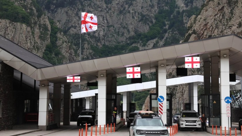 ლარსი