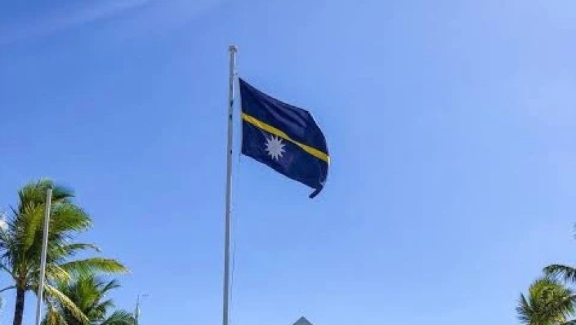 ნაურუ