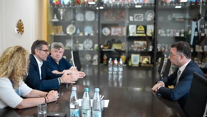 დავით სონღულაშვილი მარნეულის ქარხანაში