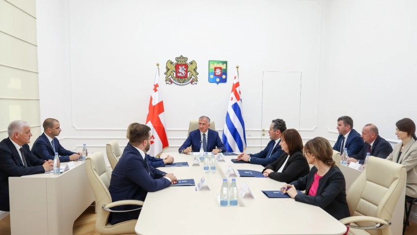 სს