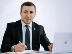 თორნიკე ჩიქოვანი