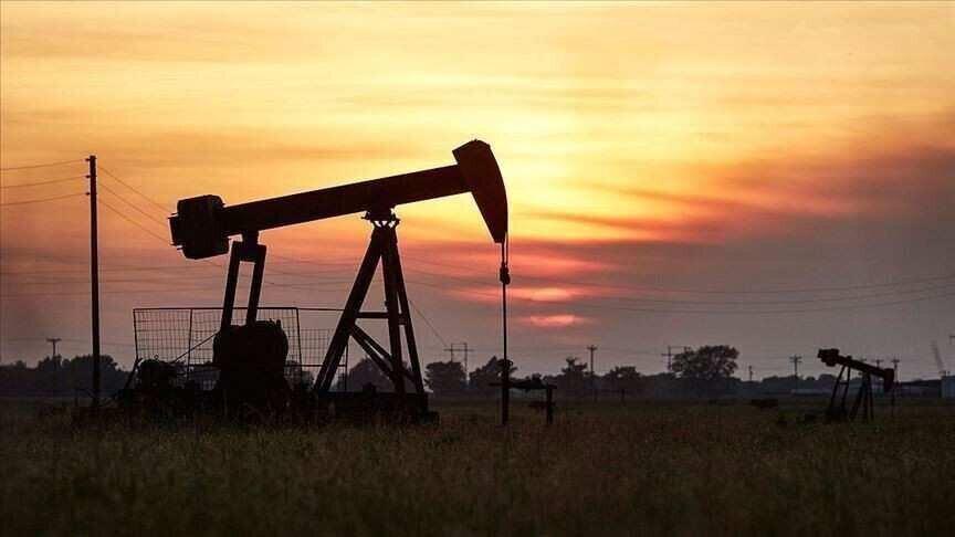 Oil prices decline as US stocks drop less than expected 
