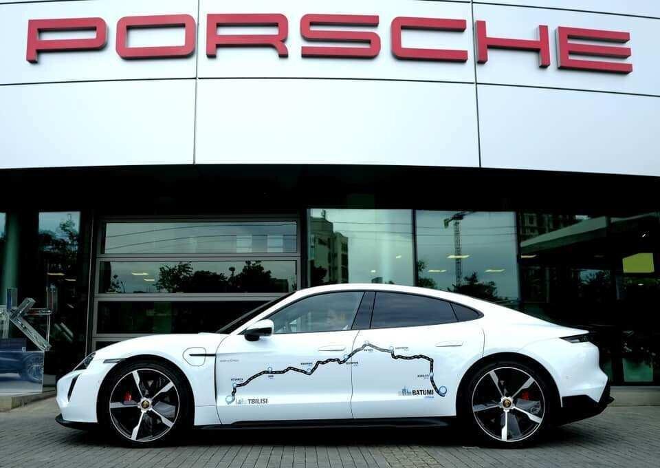 Porsche-ს პირველმა ელექტრო ავტომობილმა თბილისი-ბათუმის გზა ერთი დამუხტვით გაიარა 