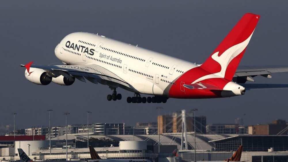 Qantas: „ყველა მგზავრი, რომელიც საერთაშორისო რეისზე დაიშვება, იქნება აცრილი“ 