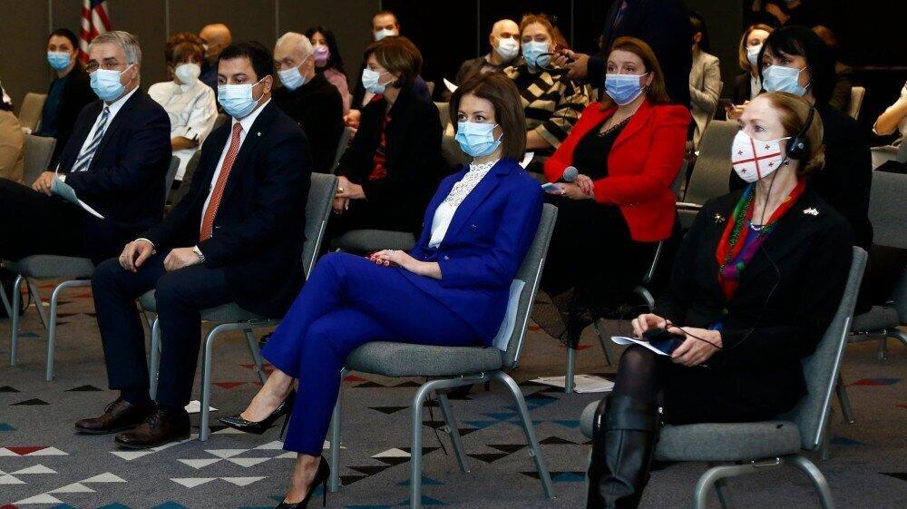 „ჯანდაცვის ახალი მინისტრი იქნება პროფესიონალი“ - რატომ იჯდა თალაკვაძე ტიკარაძის გვერდით?