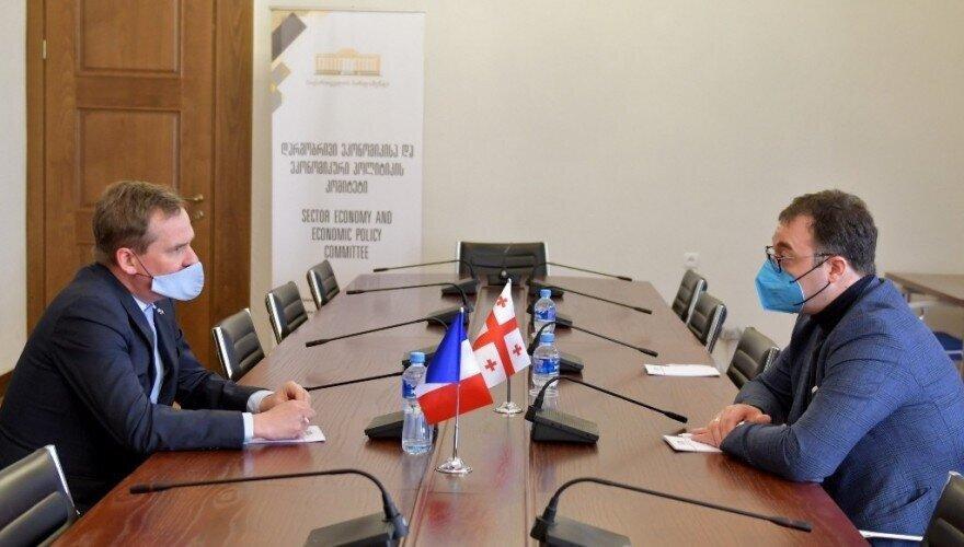 Chair Of The Sector Economy And Economic Policy Committee Met The Ambassador Of France