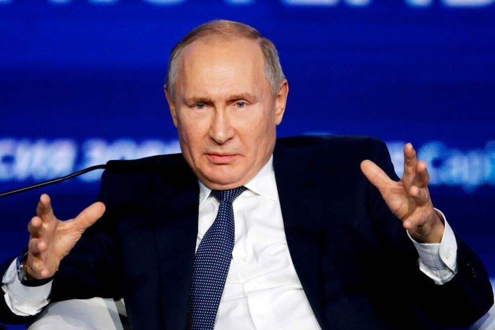 Putin Orders Europe to Pay Rubles for Russian Gas