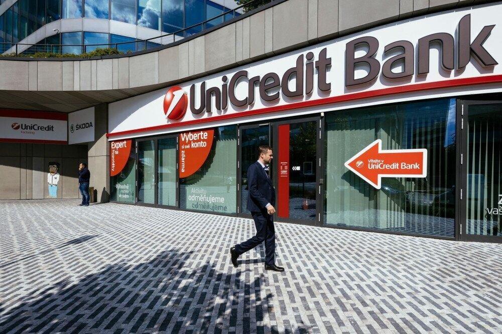 Turkish, Chinese investors could hunt for UniCredit’s Russian business