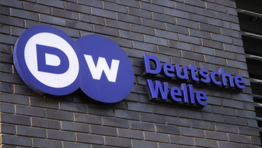Turkey blocks access to Turkish editions of Deutsche Welle, VOA