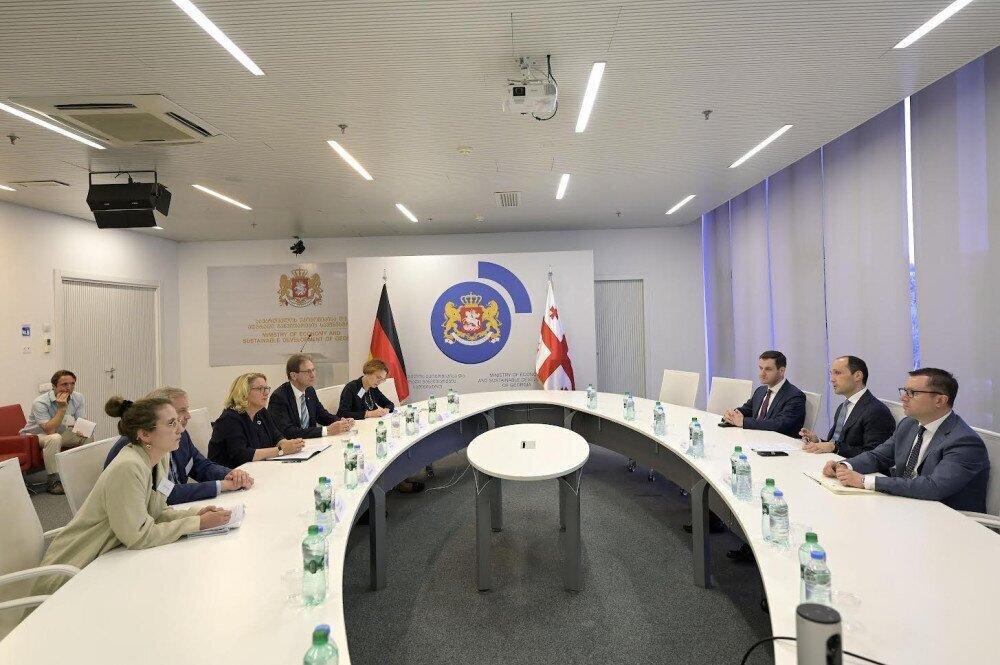 Economy Minister Met With The Minister of Economic Cooperation and Development of Germany
