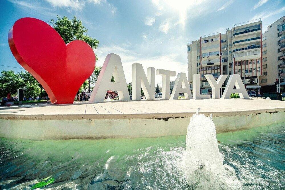 Türkiye’s Antalya hosts over 11M foreign visitors in 9 months