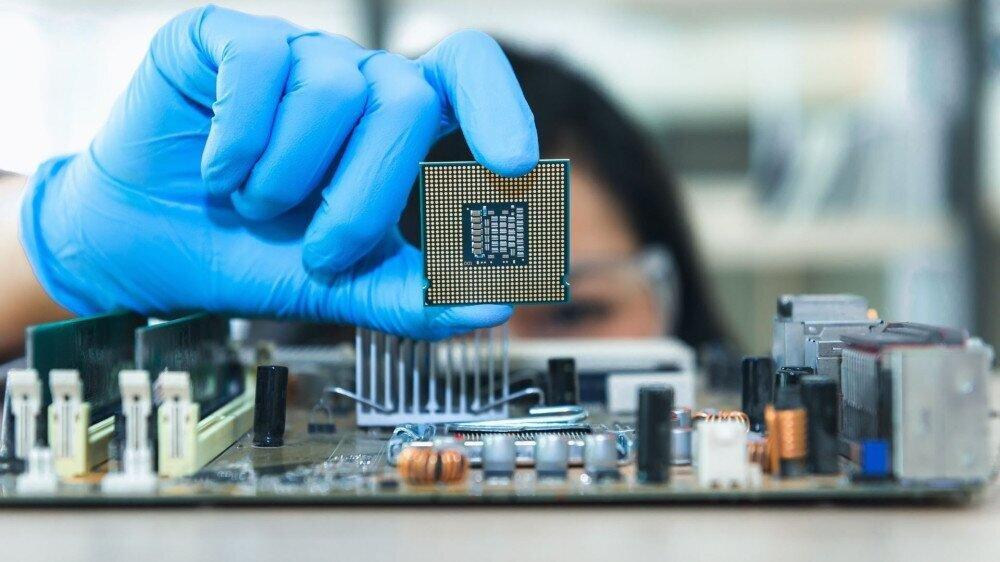 China readying $143bn package for chip firms in face of US curbs
