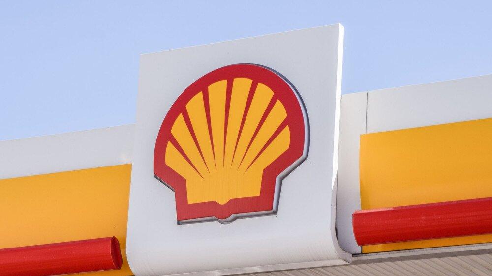Oil giant Shell posts highest-ever annual profit of nearly $40 billion