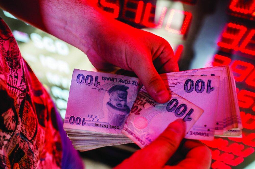 Turkish currency breaks record low threshold against USD